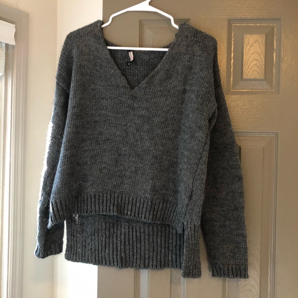 Brandy Melville Grey Sweater